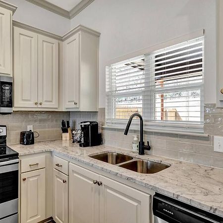 Villa Alamo Luxury Living Up To 11 Tyler Exterior foto